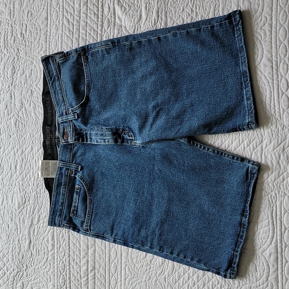 Wrangler Other - Wrangler Authentic Mens Blue Jean Shorts Size 36
